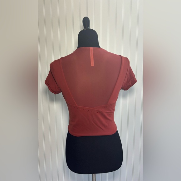 Athleta It's A Wrap Tee Russet Brown Orange Small Womens Performance Activewear - Picture 4 of 15